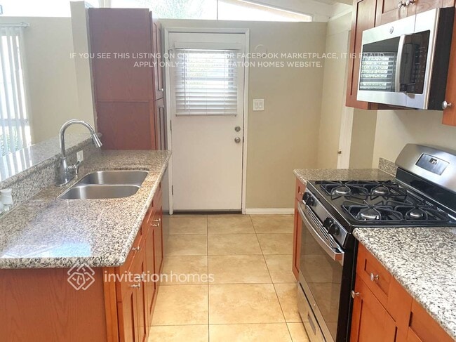 Foto del edificio - 14215 Cohasset St