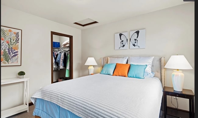 Building Photo - 15630 31st Pl W