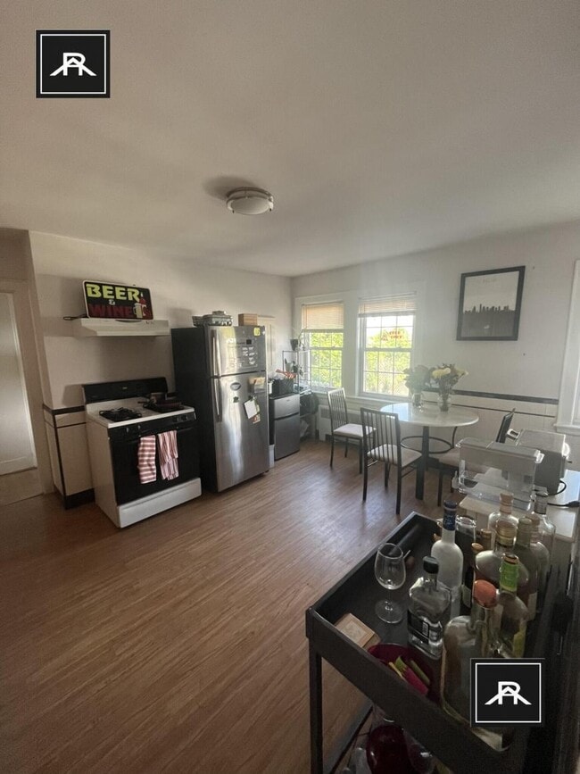 Building Photo - 2 bedroom in Somerville MA 02145