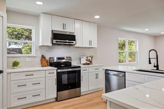 Building Photo - 8500 Gibbs Dr