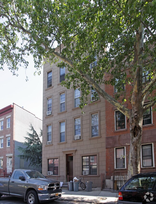 Building Photo - 95 N 7th St