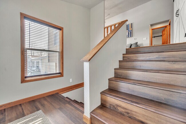 Foto del edificio - 2803 Sportsmans Dr