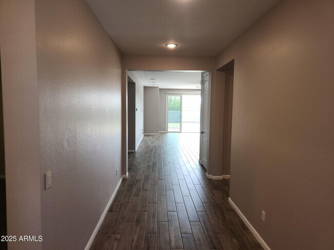 Foto del edificio - 13431 W Range Mule Dr