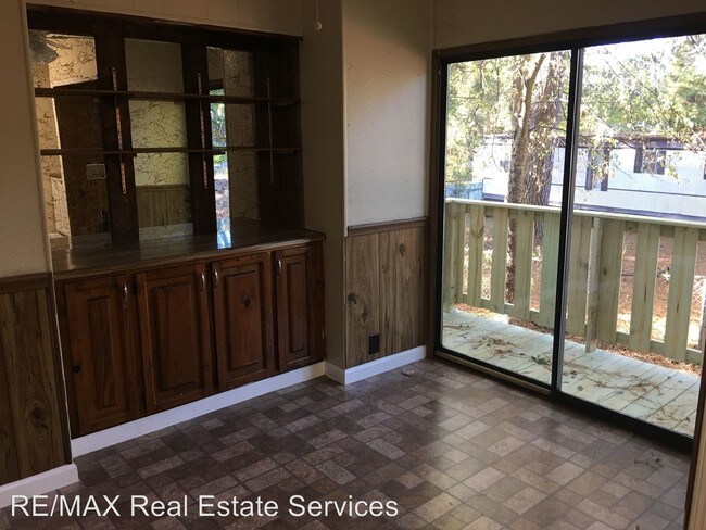 Foto del edificio - 7294 Golden Meadows Rd