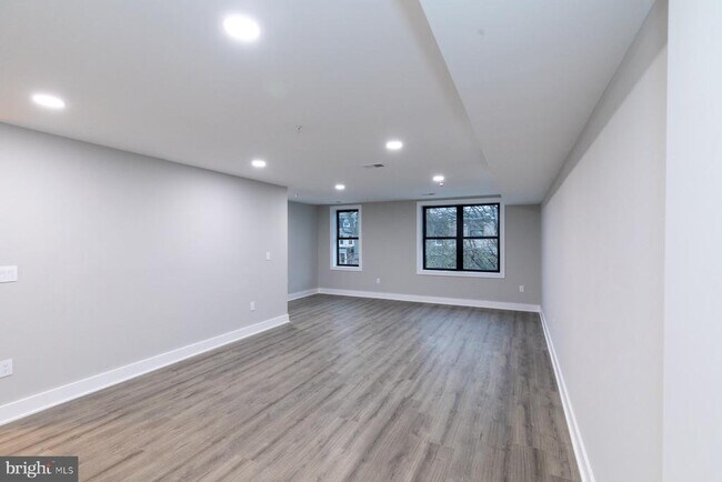 Foto del edificio - 1321 Shepherd St NW