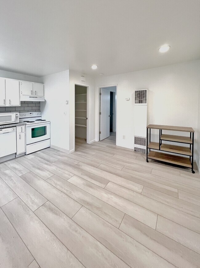 Foto del edificio - 217 E Taylor St