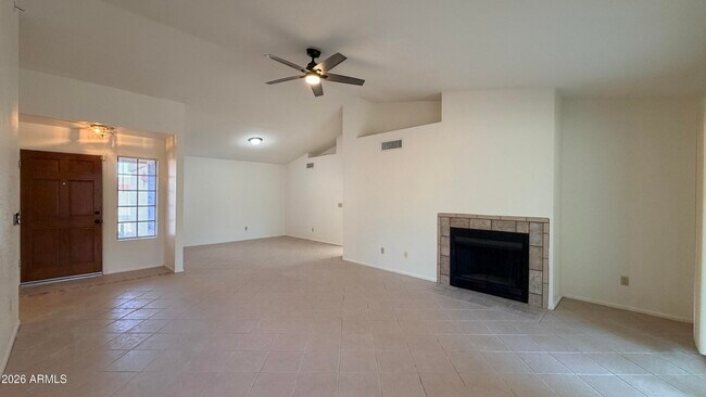 Foto del edificio - 1559 E Whitten St
