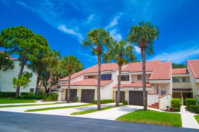 Building Photo - 204 Sea Oats Dr