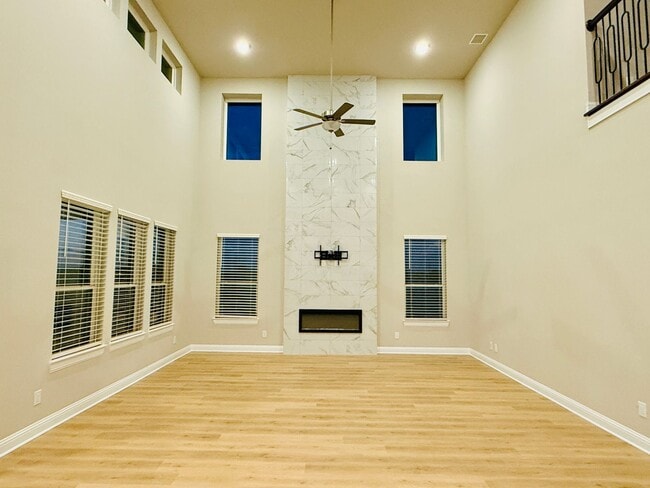 Photo - 5612 Bonnie Dr- House
