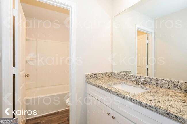 Foto del edificio - 7008 Pinehurst Way N