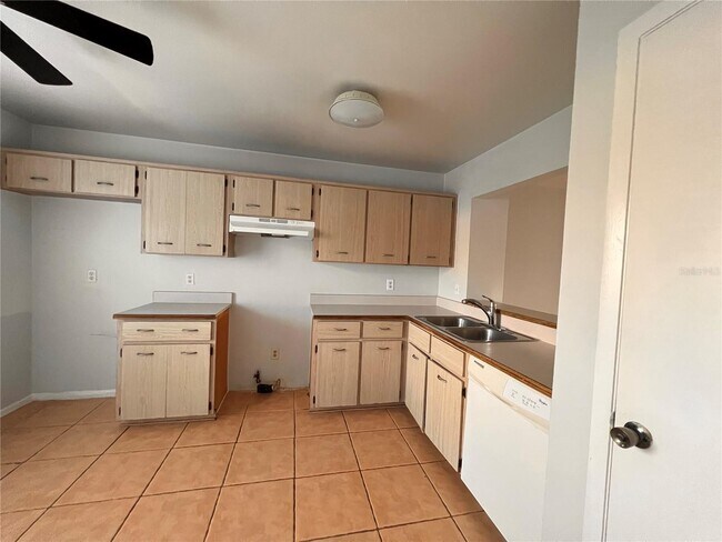 Building Photo - 3244 Moccasin Dr