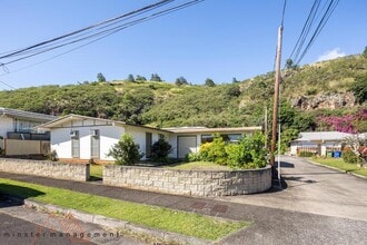 Building Photo - 1428 Ala Iolani St