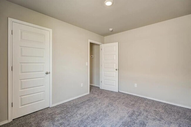 Building Photo - 11628 NW 95th St