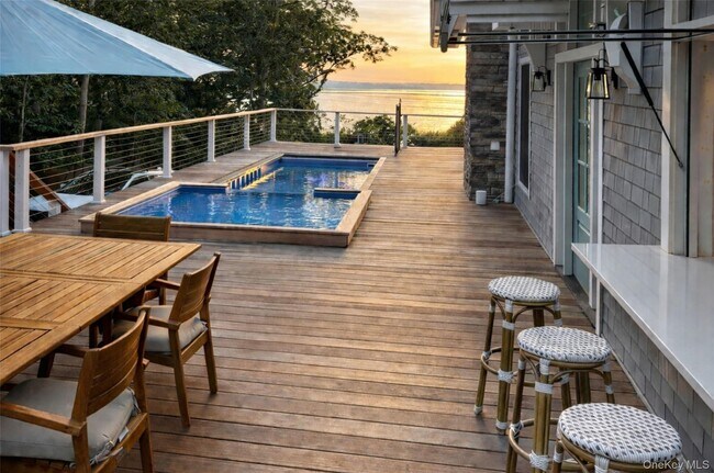 Foto del edificio - 80 Louse Point Rd