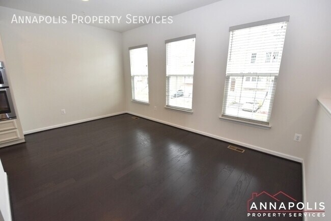 Foto del edificio - 7827 Bakers Creek Ln