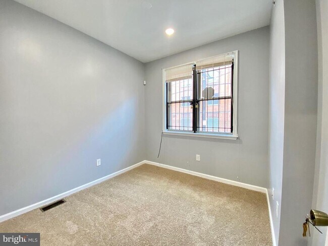 Foto del edificio - 2134 N Carlisle St