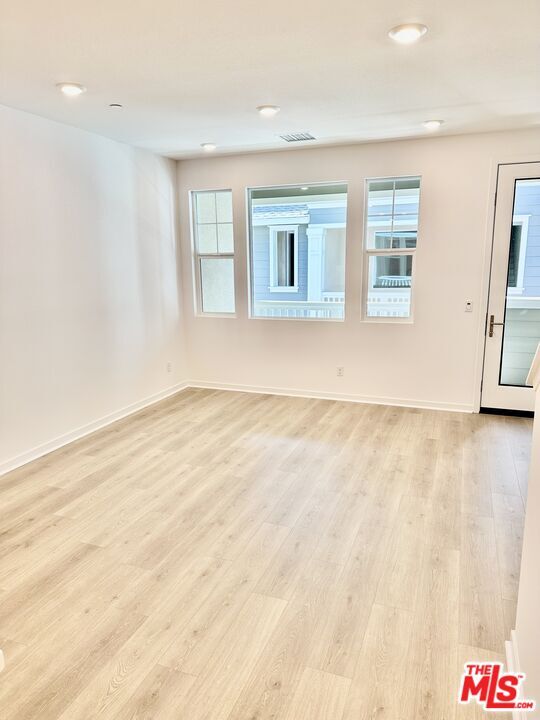Building Photo - 16432 Whittier Blvd