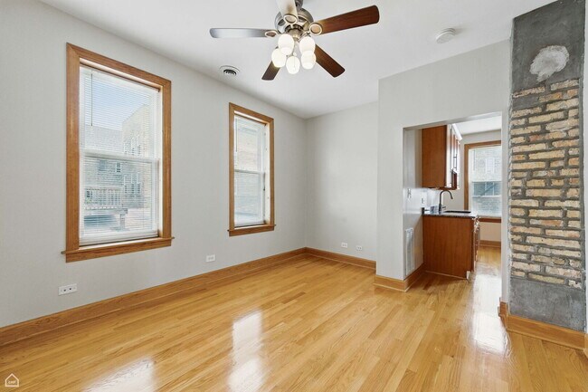 Foto del edificio - 1819 W 17th St