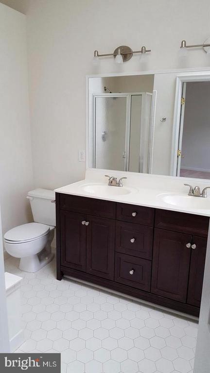 Foto del edificio - 8108 Madrillon Springs Ln