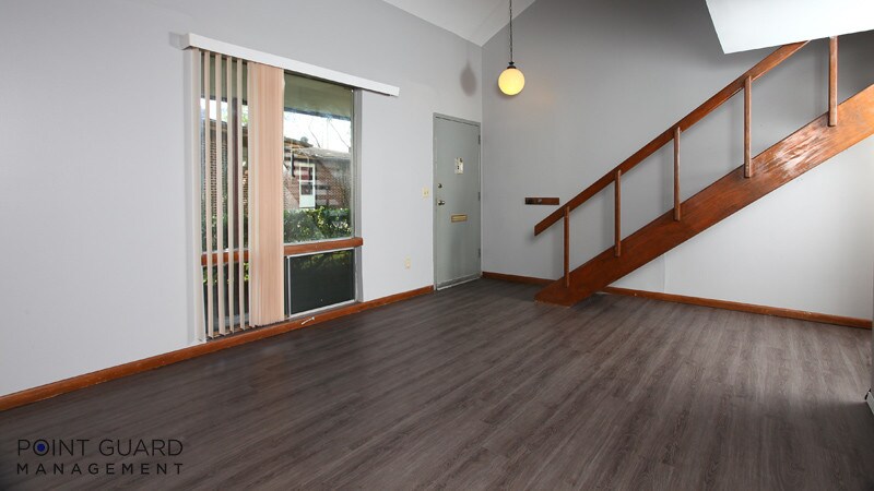 Primary Photo - 1710 N Harvard Ave