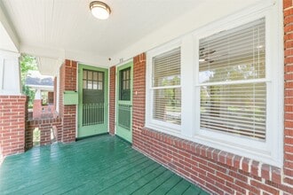 Building Photo - 931 Teetshorn St