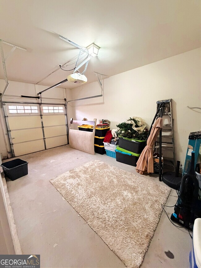 Foto del edificio - 2708 Beynon Ln NE