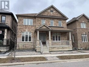Building Photo - 4 Benton Dr