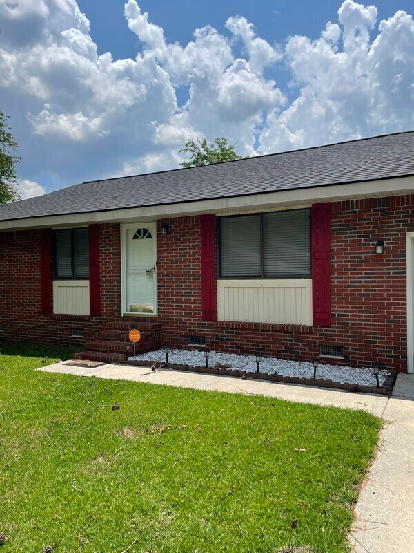 Foto del edificio - 134 Heather Dr