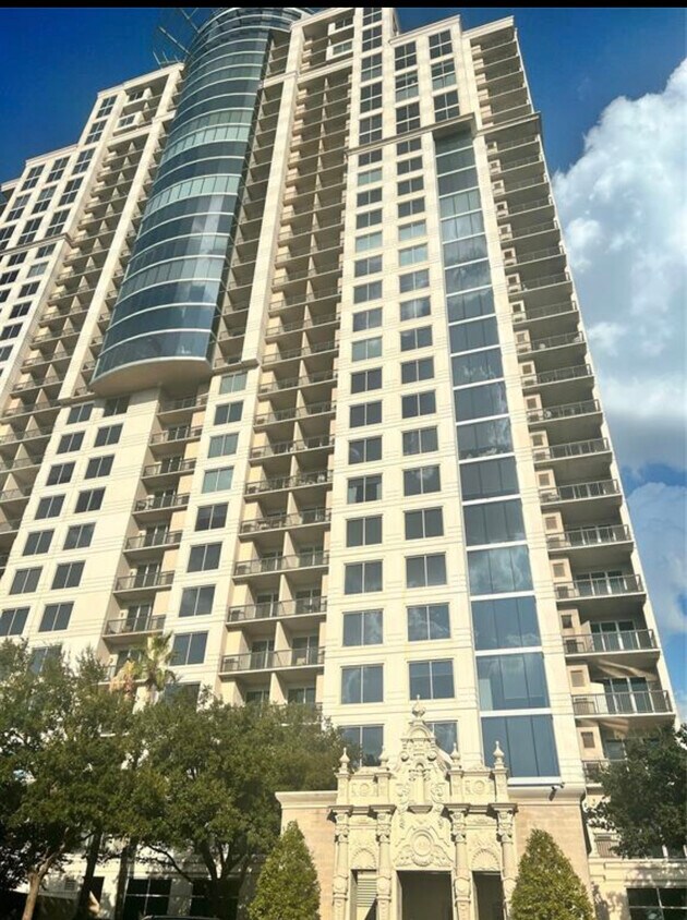 3333 Allen Pky Unit 1305, Houston, TX 77019 Condo for Rent in Houston