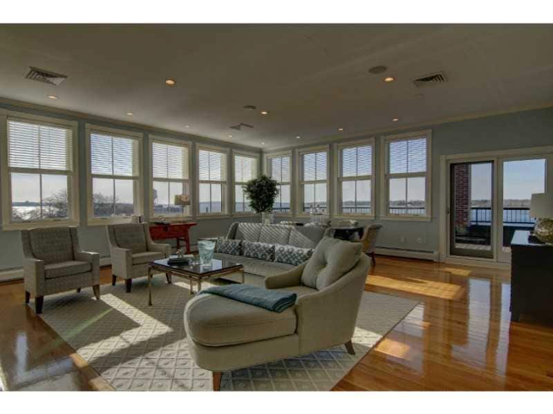 Primary Photo - Waterview Penthouse