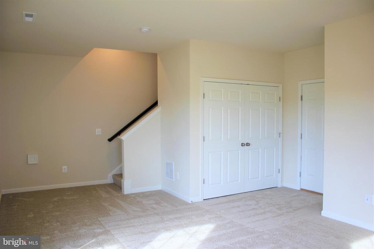 Primary Photo - 232 Parkland Dr