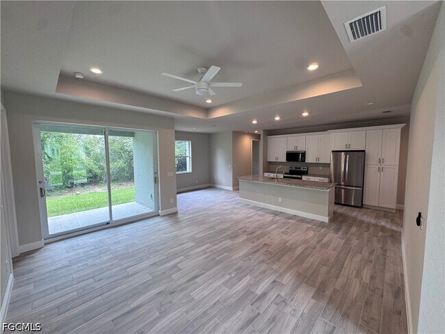 Foto del edificio - 1305 Andover Dr