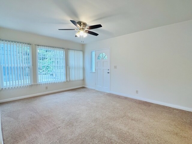 Building Photo - 3325 S Durango Ave