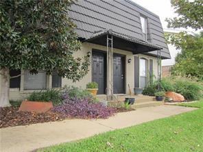 Foto principal - 2729 Hurstview Dr