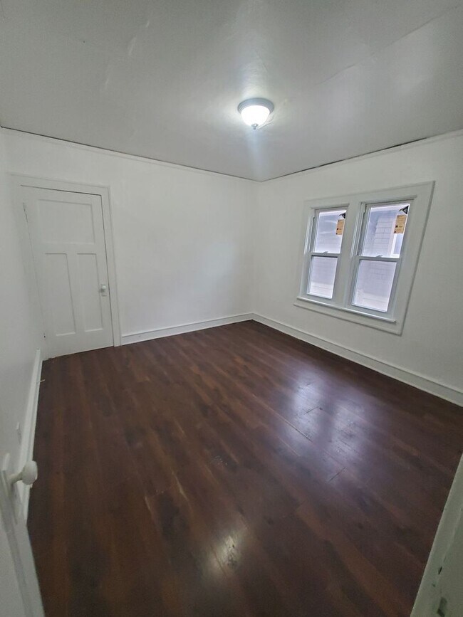 Foto del edificio - 2918-2920 N 48th St. (Duplex)