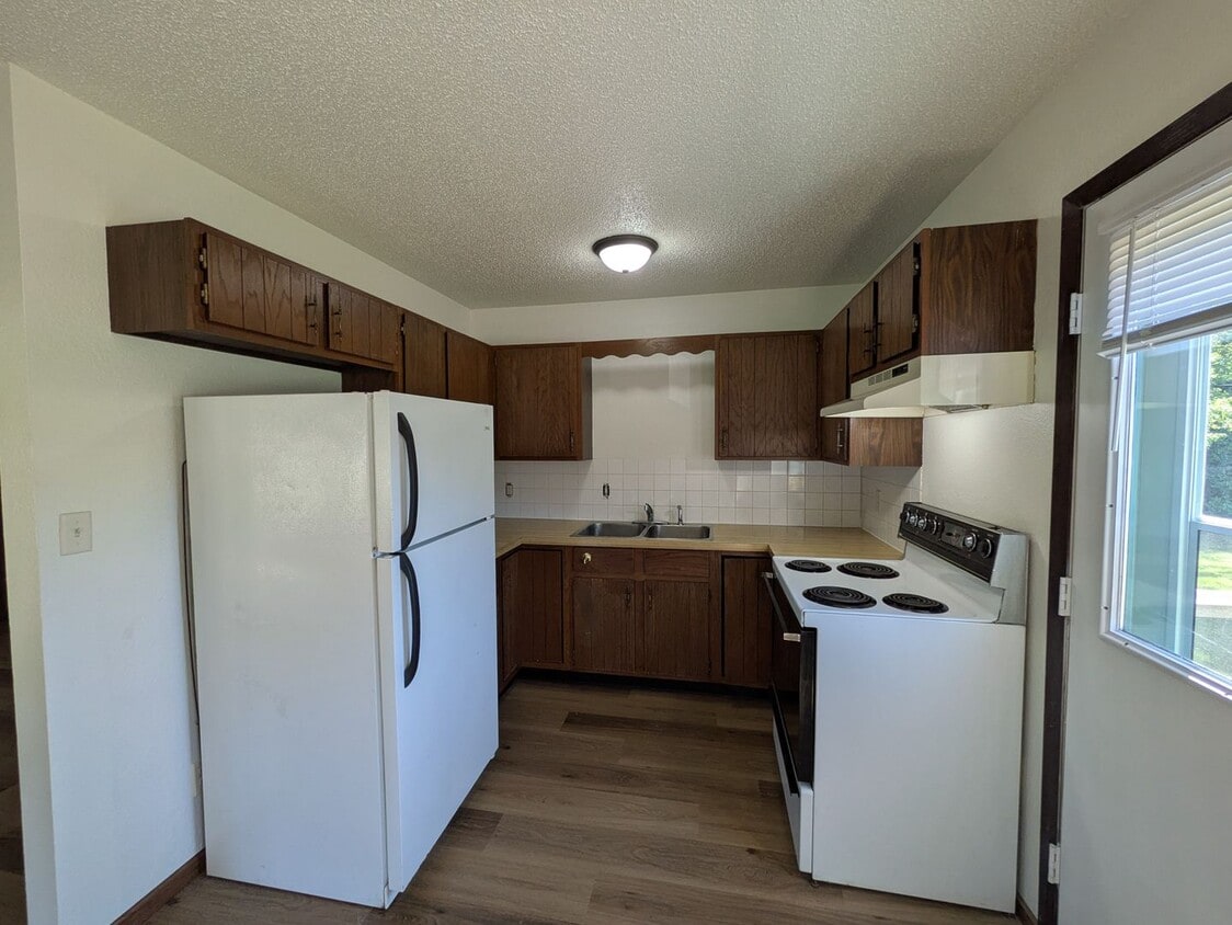 Primary Photo - The Madison Duplex