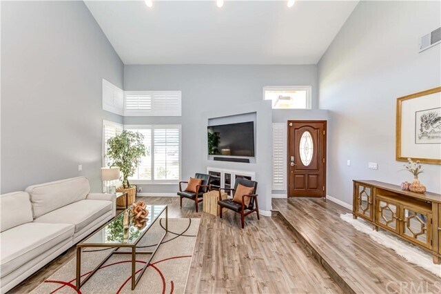 Building Photo - 1175 Crestbrook Ct