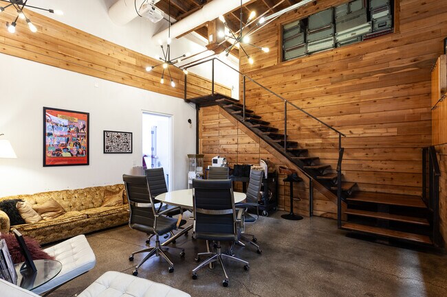 Foto del edificio - 2425 W 14th St