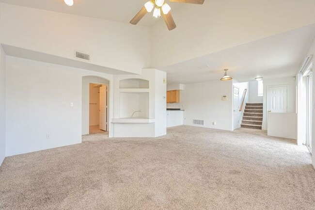 Building Photo - 4594 Perth St