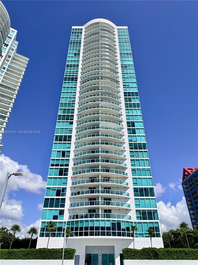 Building Photo - 2101 Brickell Ave