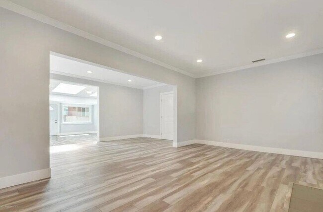 Foto del edificio - 1110 N Hill Ave