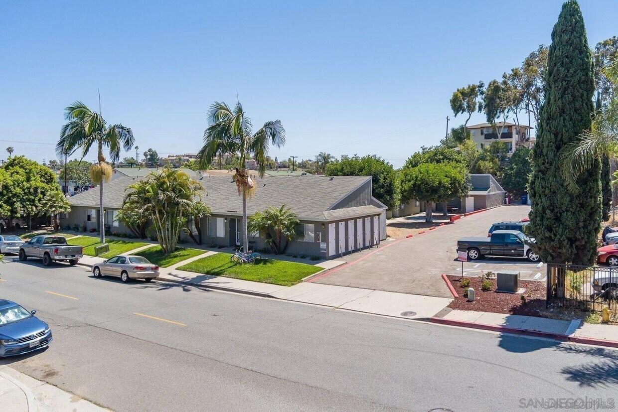 Foto principal - 702 R Ave