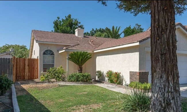 Building Photo - Charming Home For Rent