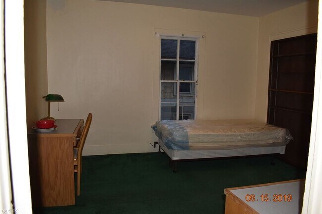 Building Photo - 533 Elizabeth St