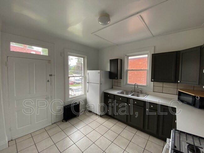 Foto del edificio - 252 W Jackson St