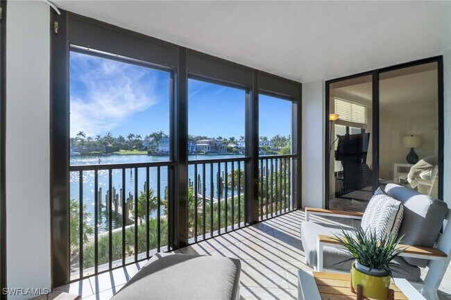 Building Photo - 2400 Gulf Shore Blvd N