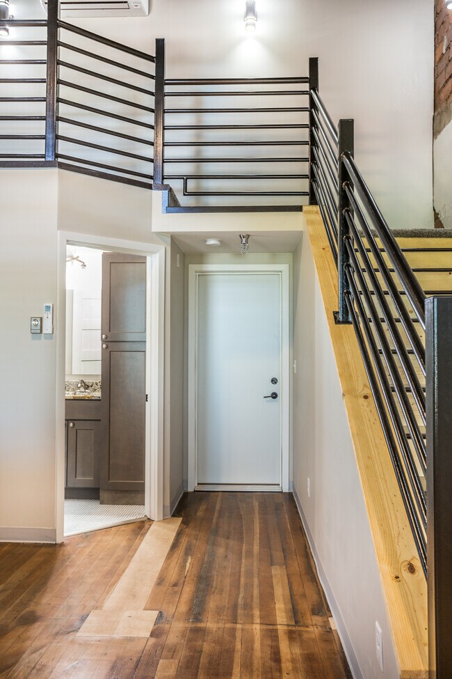 Foto del edificio - 218 E Kemp Ave