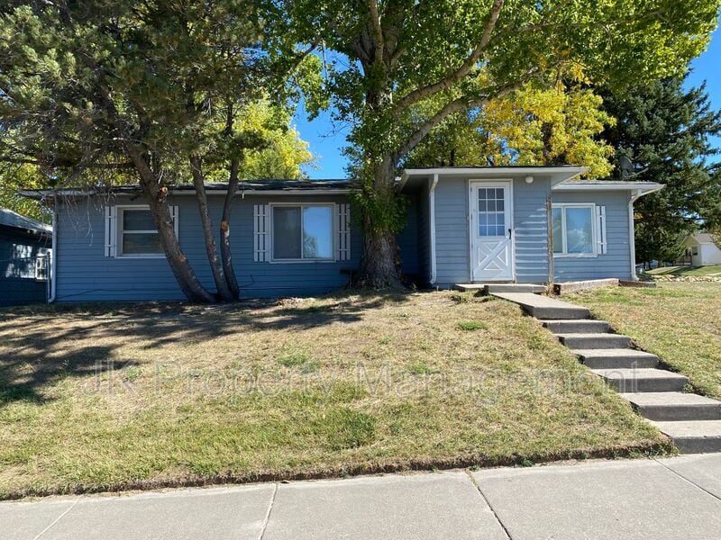 1901 7th Ave S, Great Falls, MT 59405 House Rental in Great Falls, MT