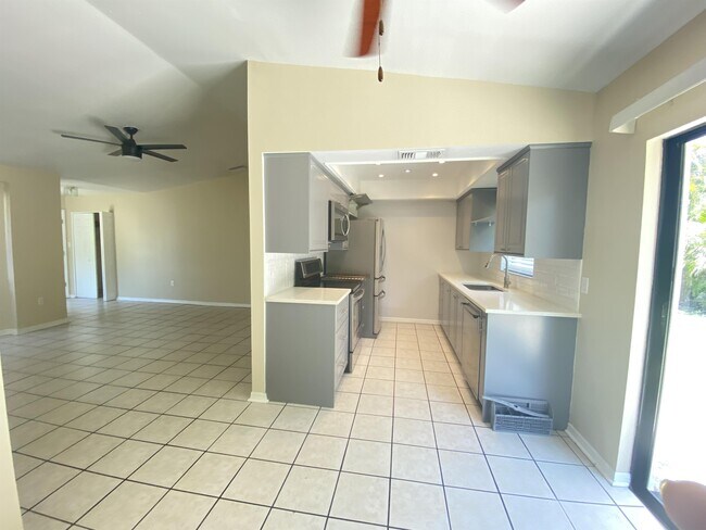 Building Photo - 4300 Trout Dr SE