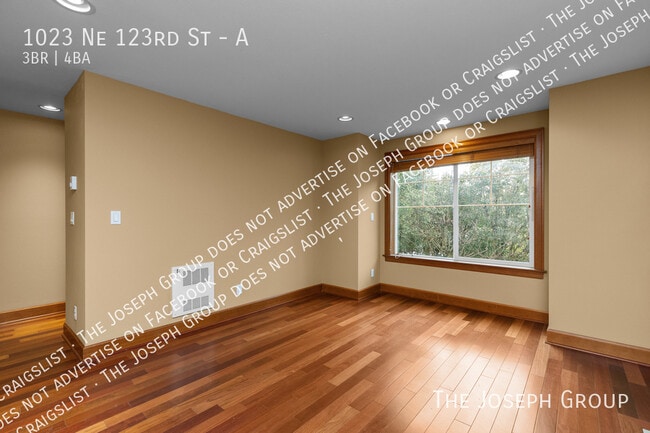 Foto del edificio - 1023 NE 123rd St